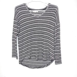 Two Vince Camuto Sweater Womens M Black/White Striped Hi Low V-Neck Long Sleeve